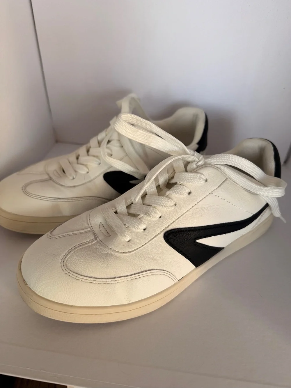 Dolce Vita White Sneakers with Black Wave Accent